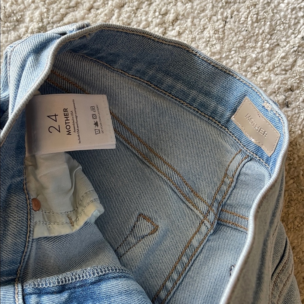 MOTHER Kick It Straight Leg Relaxed Jeans in Your Turn Light Wash Denim Size 24 - Picture 9 of 11